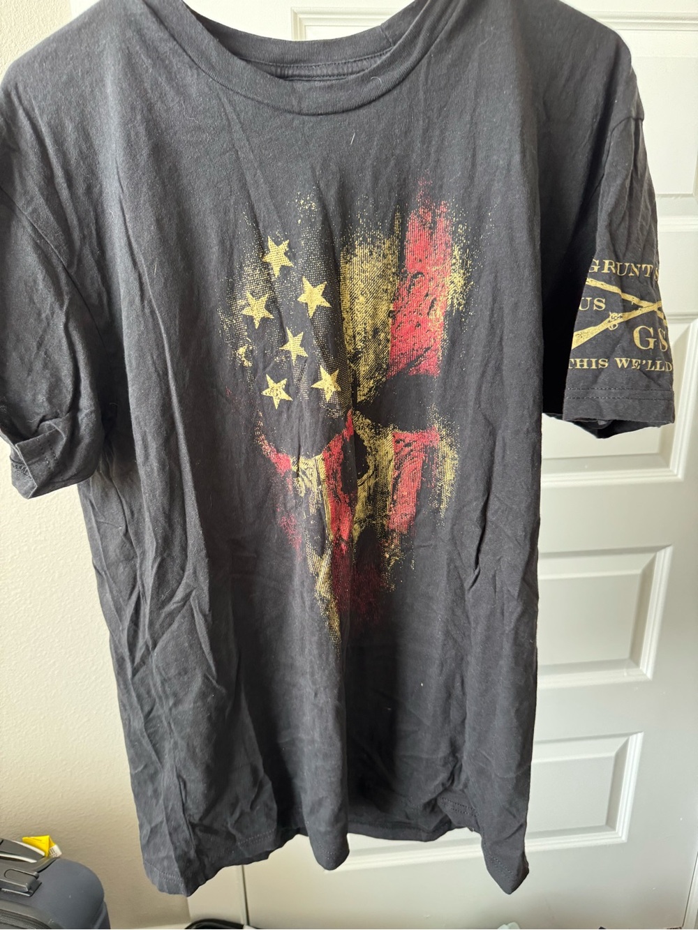 Grunt Style Black Short-Sleeve Tee with Distressed Red & Gold Flag Skull